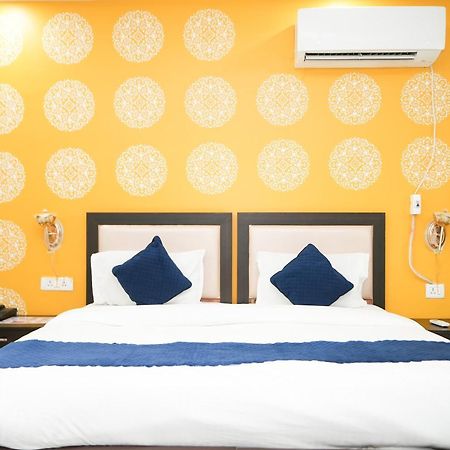 Tanvi Premium Residency Near Artemis Hospital, Gurugram Hotel Gurgaon Exterior photo