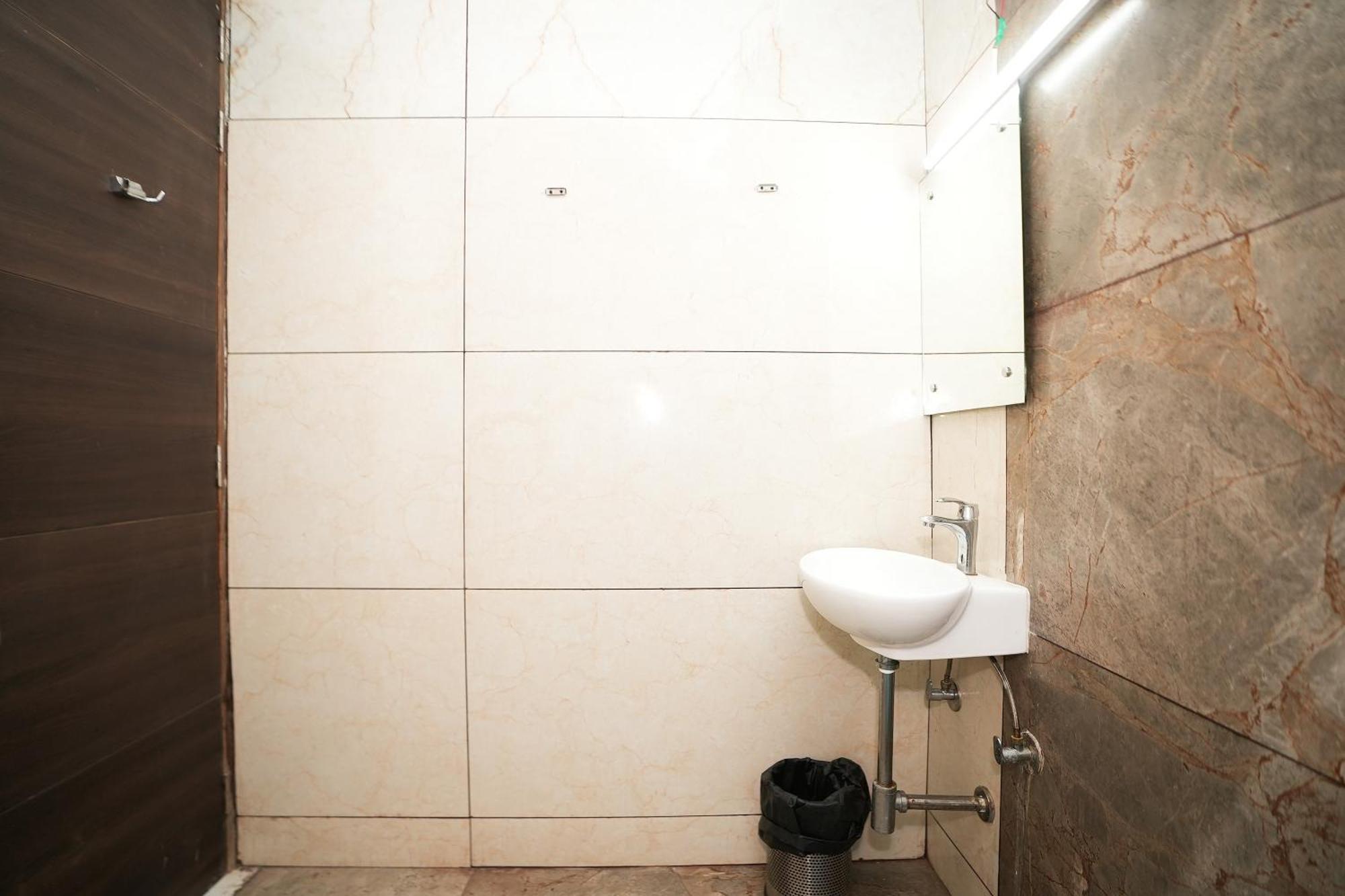 Tanvi Premium Residency Near Artemis Hospital, Gurugram Hotel Gurgaon Exterior photo