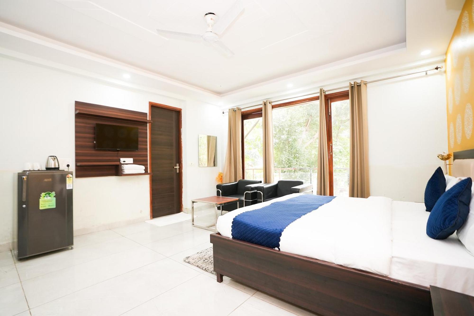Tanvi Premium Residency Near Artemis Hospital, Gurugram Hotel Gurgaon Exterior photo