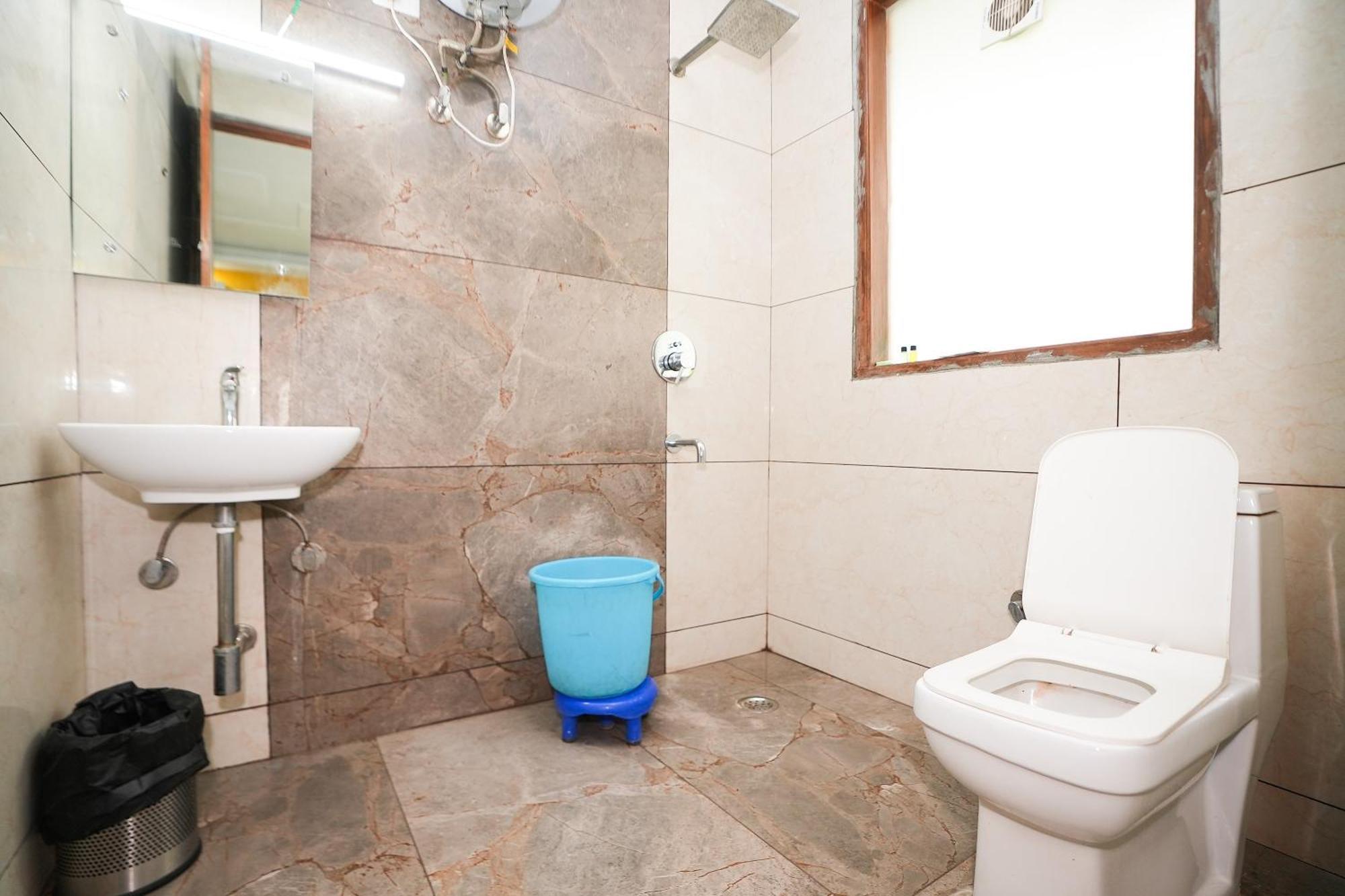 Tanvi Premium Residency Near Artemis Hospital, Gurugram Hotel Gurgaon Exterior photo